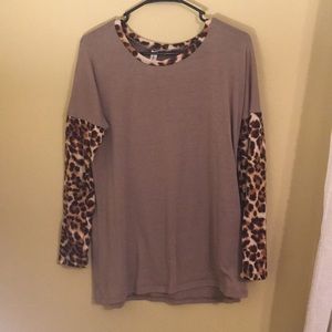 Cheetah print sleeve top